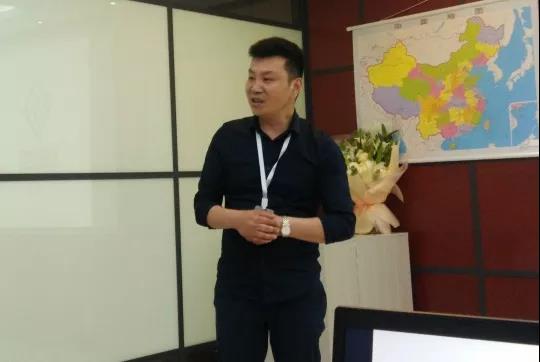 16岁带60元闯荡江苏，奋斗25年成功转型牵手乐动平台网站登录入口-乐动(中国)